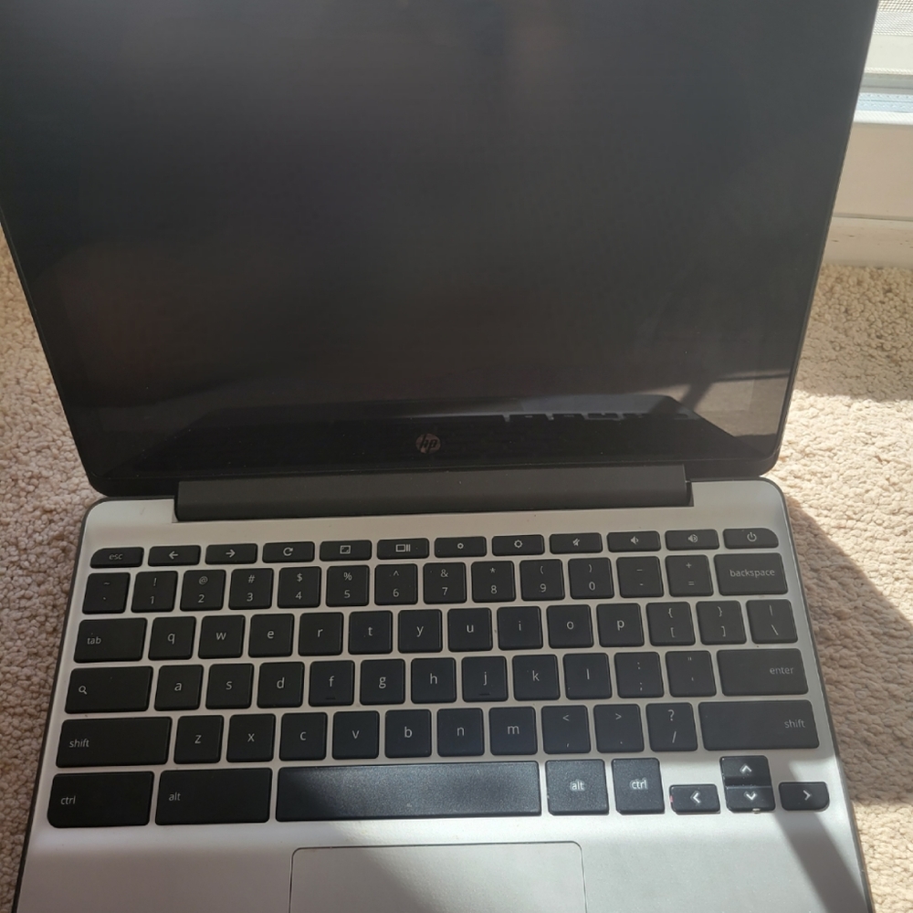 HP 116 Touchscreen Chromebook Intel Celeron 4GB Memory 16GB eMMC